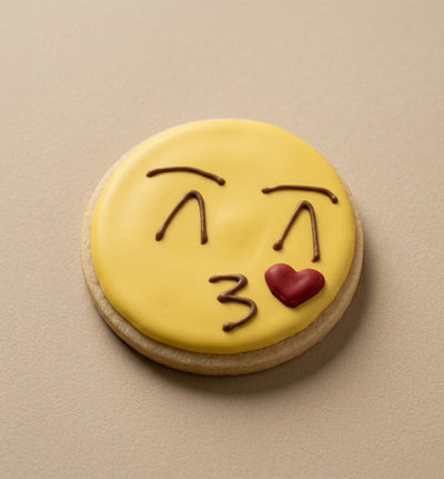Kiss Emoji Cookie